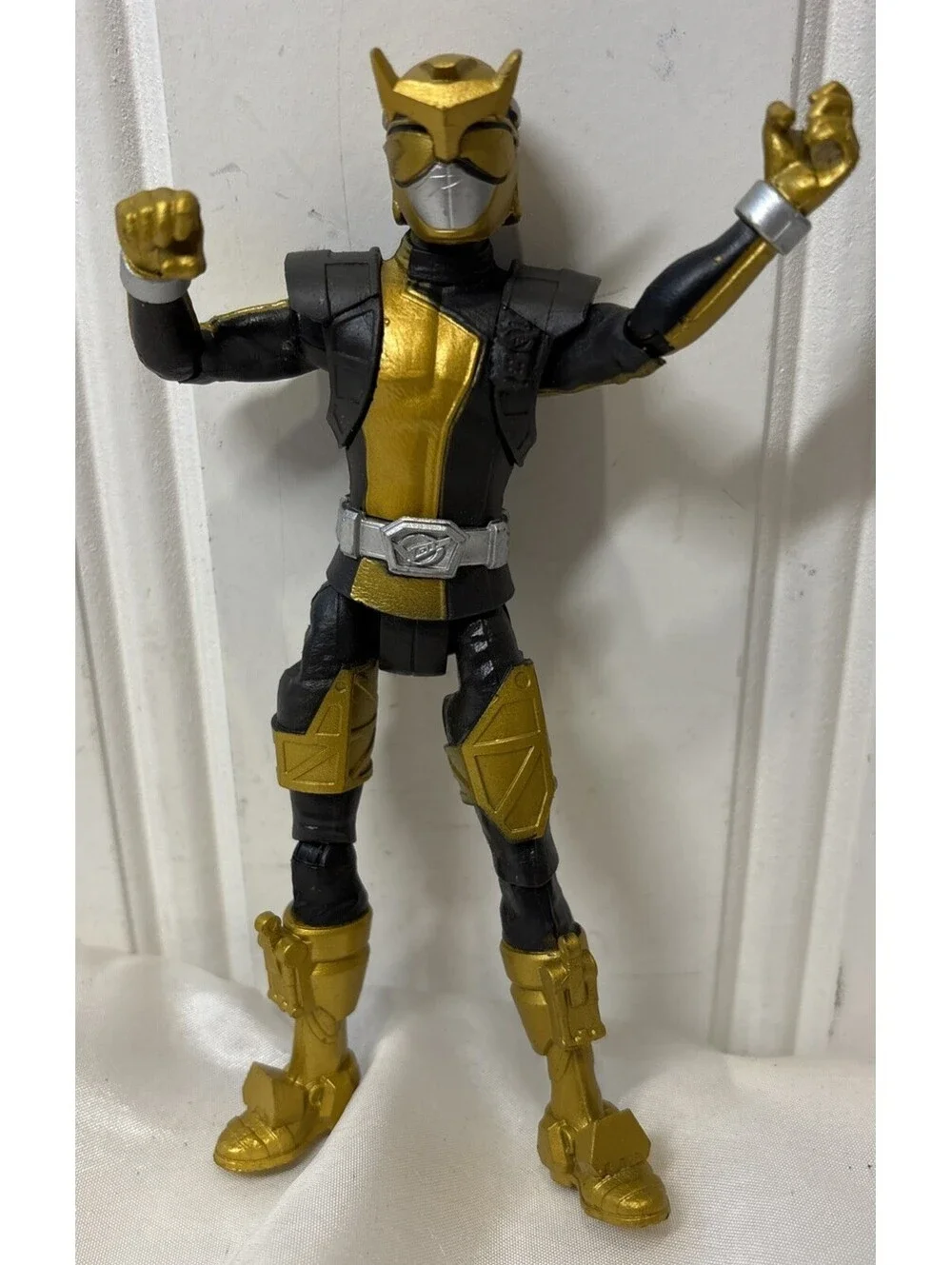 POWER RANGERS LIGHTENING COLLECTION BEAST MORPHERS GOLD RANGER FIGURE ONLY CLEAN